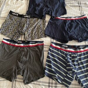 Levi's Men's Navy, Gray & Patterned Cotton Boxer Briefs - 5 Pack